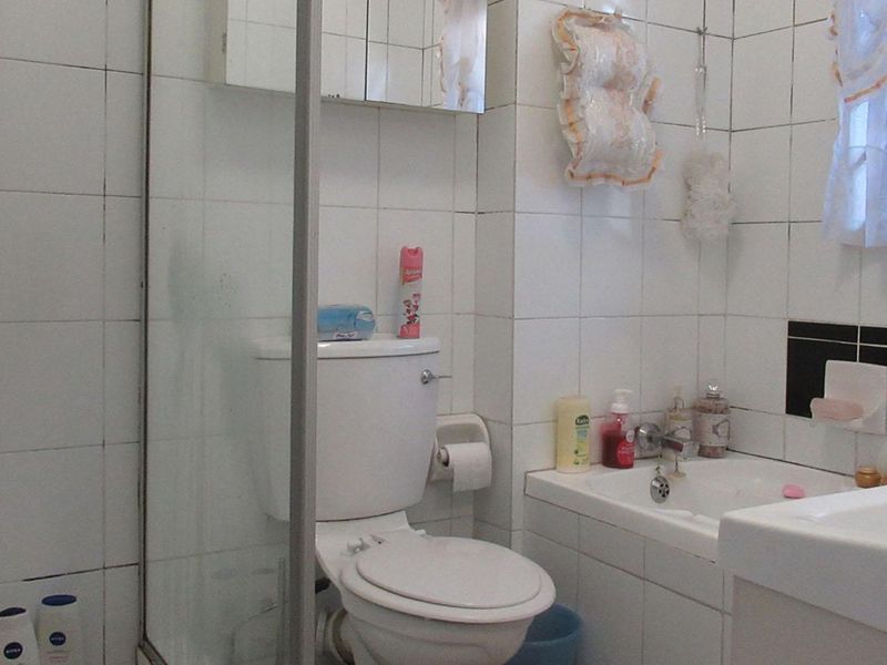 1-Bed Apartment forsale in  Morningside - Photo 3