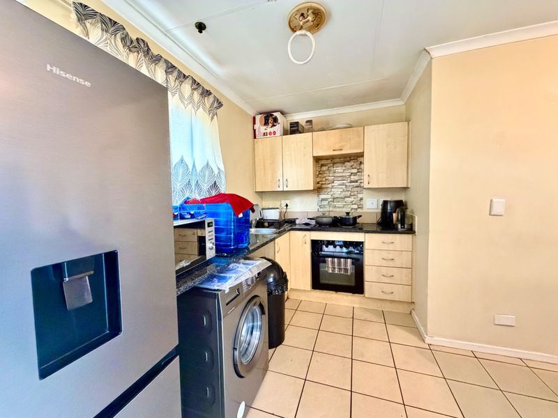 Prime Apartment For Sale - Ready to View & Negotiate. - Photo 3