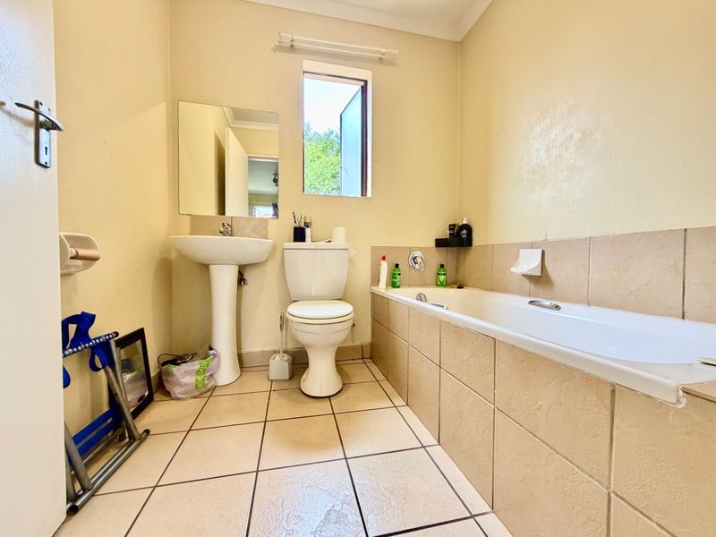 Prime Apartment For Sale - Ready to View & Negotiate. - Photo 10
