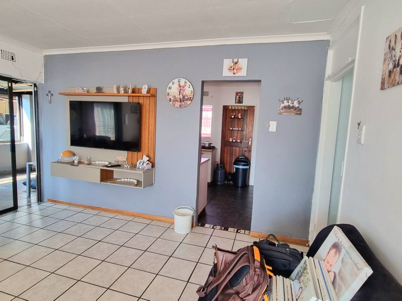 3 Bedroom House for Sale in Edelweiss  - Photo 9