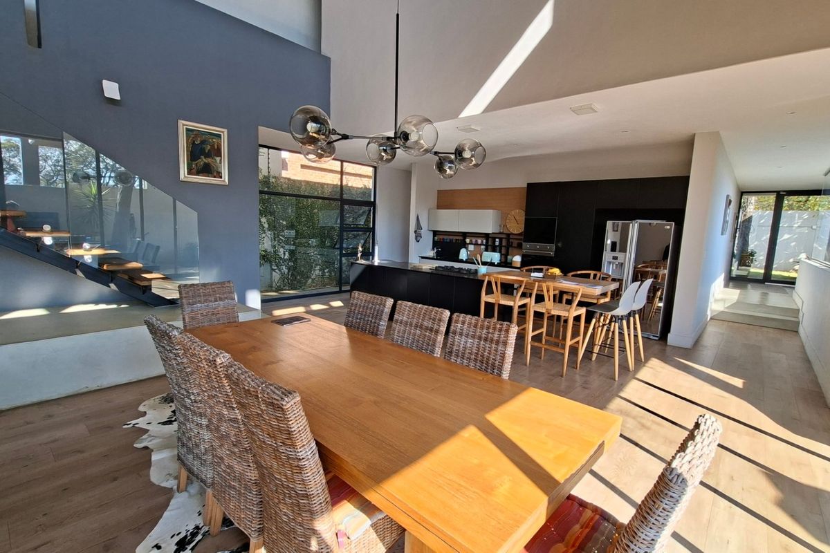 Ultimate modern luxury & top security in the heart of Waterkloof - Photo 5