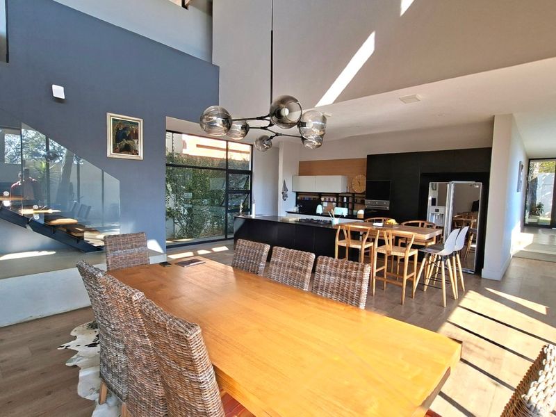 Ultimate modern luxury & top security in the heart of Waterkloof - Photo 7