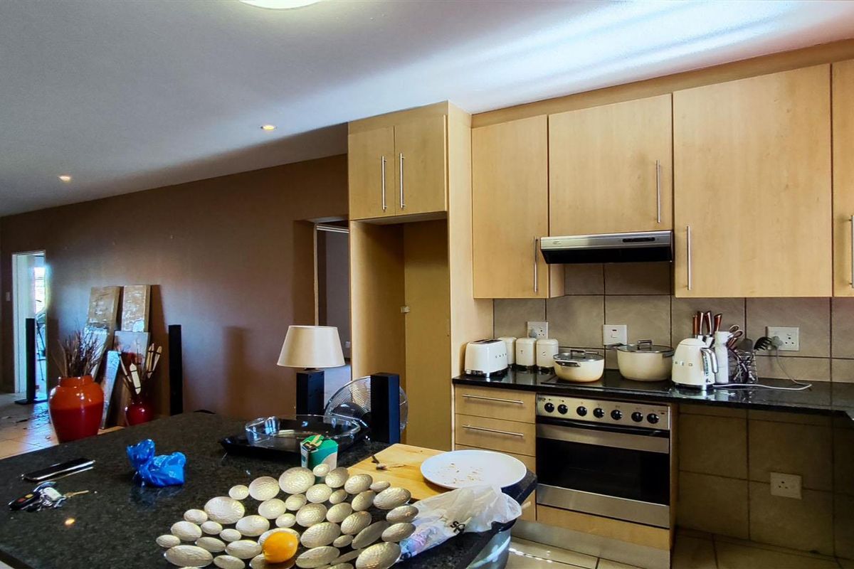 Stylish 3 Bed Appartment in Emfuleni Golf Estate - Photo 2