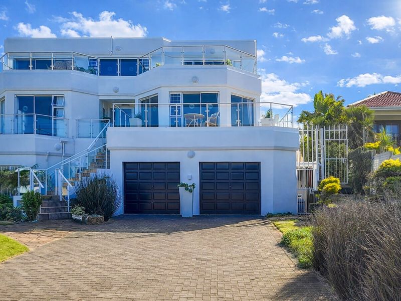 8 Bedroom Coastal Residence with Established 4-Star Graded BnB Business & Panoramic Sea Views in Gonubie - Photo 2