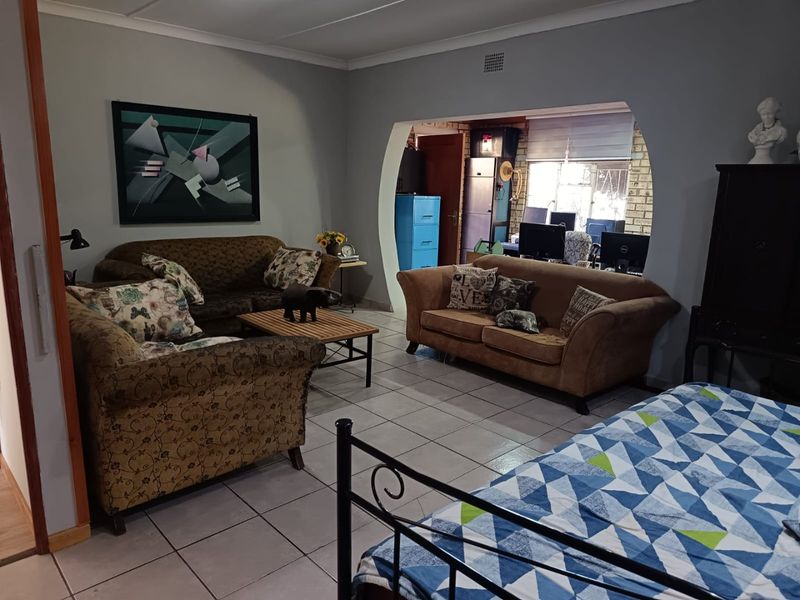 4 Bedroom house for sale in Stilfontein  - Photo 7
