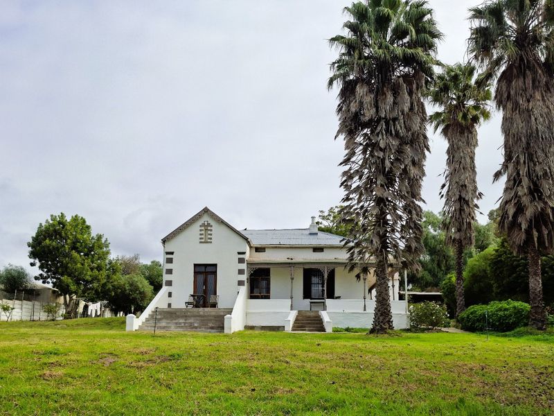 Victorian Riverfront Smallholding – A Rare Find - Photo 1
