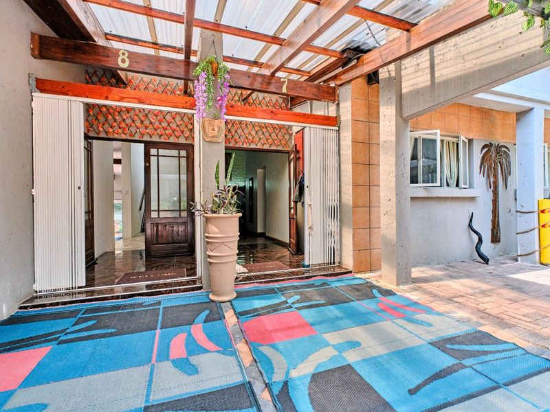 Fully Furnished 5 Bedroom 3 Bathroom House to Rent. - Photo 2