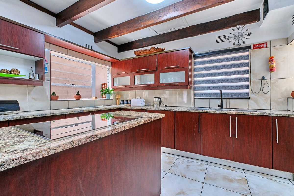 Fully Furnished 5 Bedroom 3 Bathroom House to Rent. - Photo 5