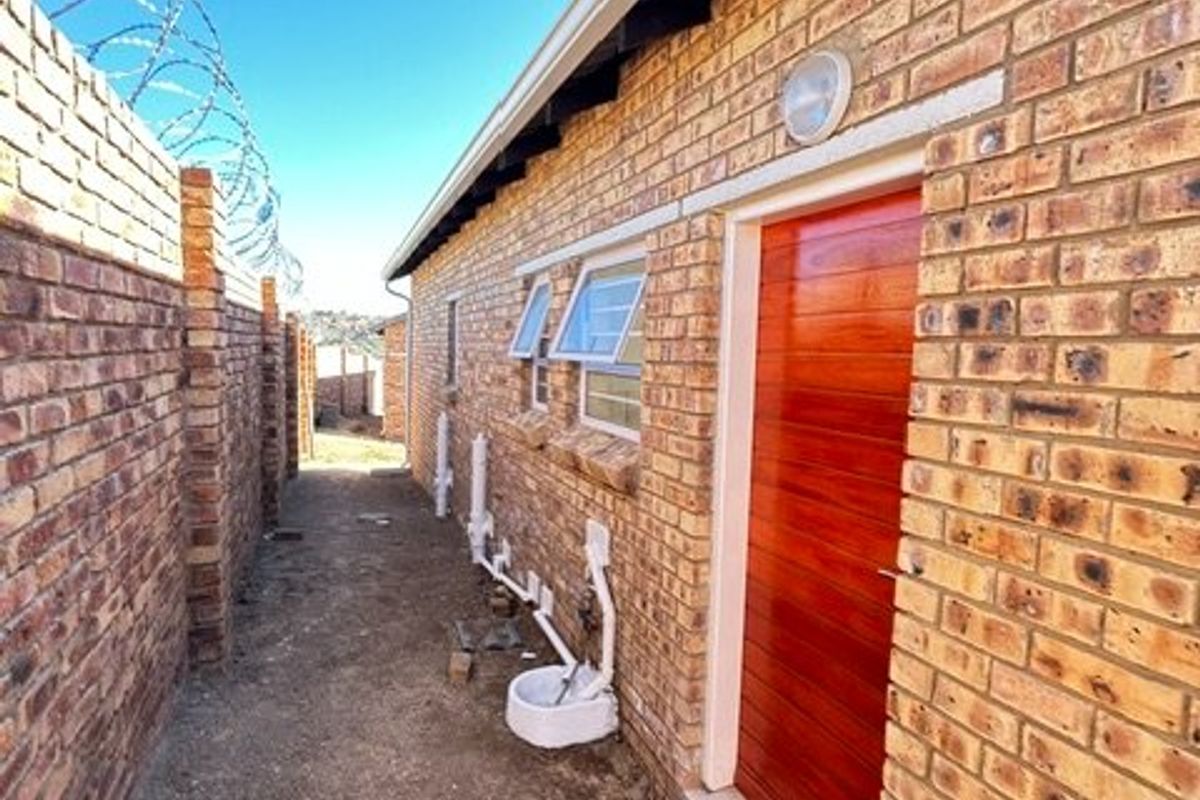 Charming 3 bed house in Olievenhoutbosch - Photo 3