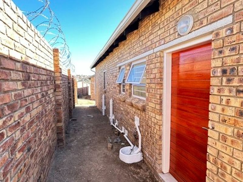 Charming 3 bed house in Olievenhoutbosch - Photo 4