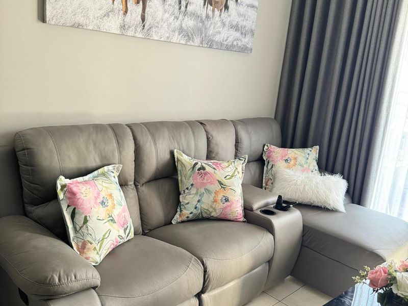 Fully furnished 2 bedroom 2 bathroom first floor Apartment for rent. - Photo 5