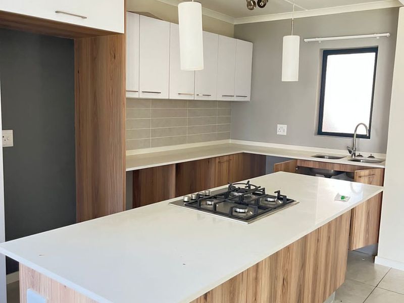 2-Bed, 2-Bath Apartment for Sale in FISH EAGLE - Photo 2
