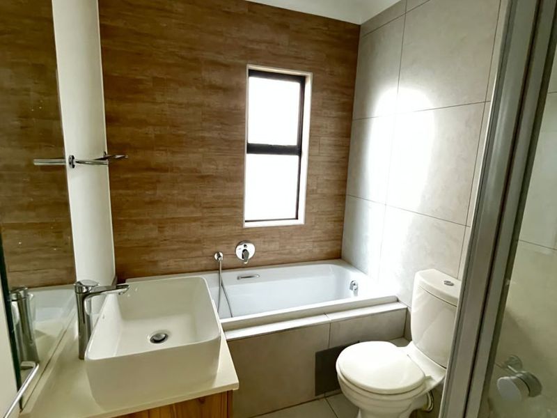 2-Bed, 2-Bath Apartment for Sale in FISH EAGLE - Photo 8