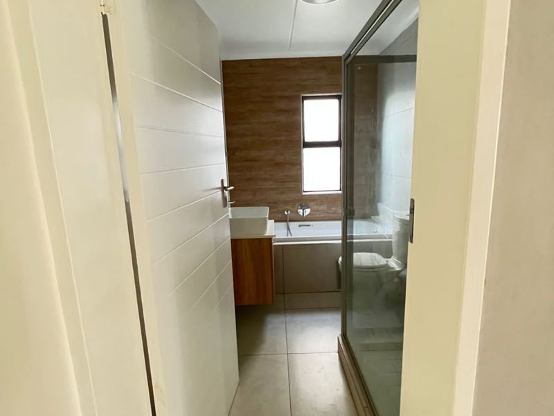2-Bed, 2-Bath Apartment for Sale in FISH EAGLE - Photo 7