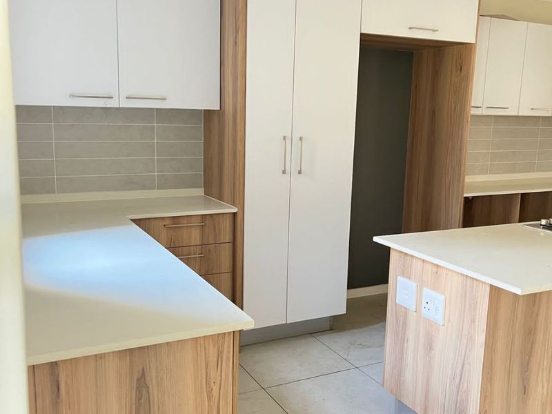 2-Bed, 2-Bath Apartment for Sale in FISH EAGLE - Photo 3