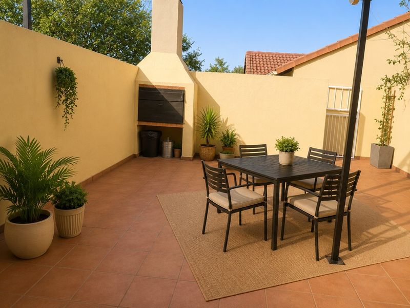 SPACE, VALUE AND PET-FRIENDLY LIVING IN POPULAR GRACEFIELDS - Photo 1