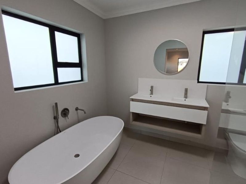 A new 3 bedroom house for sale in the Fountains Estate Jeffreys Bay - Photo 9