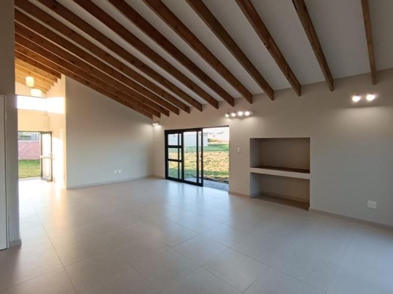 A new 3 bedroom house for sale in the Fountains Estate Jeffreys Bay - Photo 4
