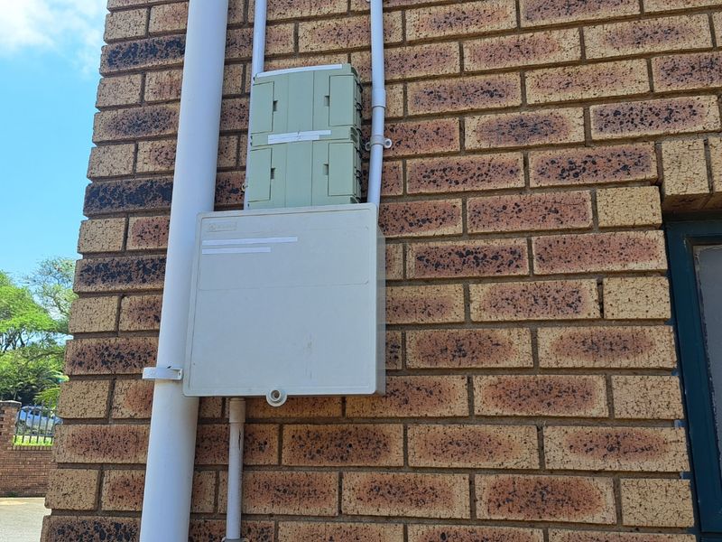 Partially Tenanted Commercial Building  - Photo 4