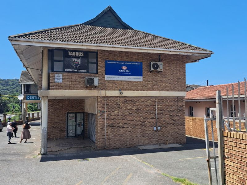 Partially Tenanted Commercial Building  - Photo 6