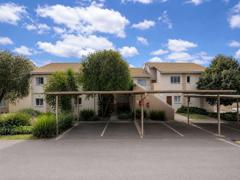 Sunny Eden Glen 1st floor apartment with open plan living! - Photo 1