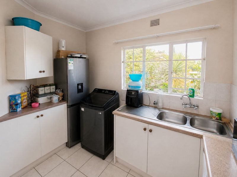 Sunny Eden Glen 1st floor apartment with open plan living! - Photo 9