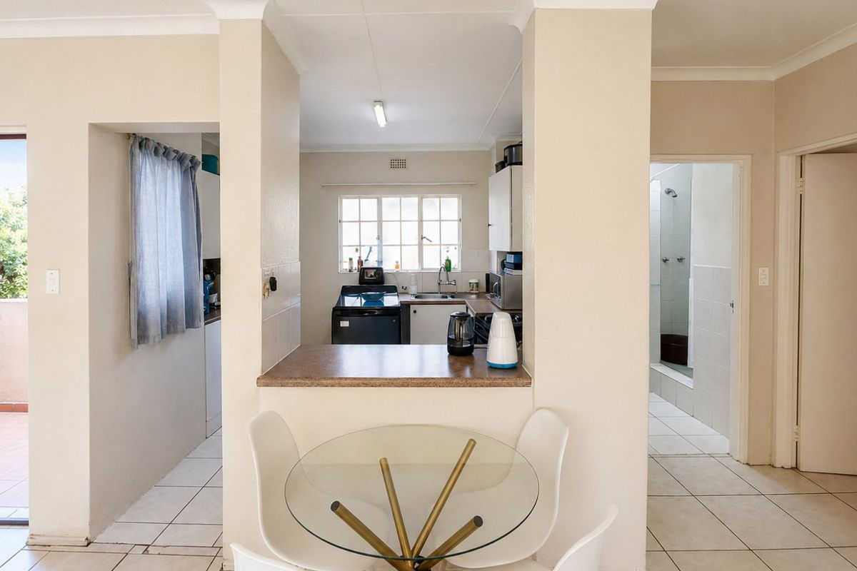 Sunny Eden Glen 1st floor apartment with open plan living! - Photo 3