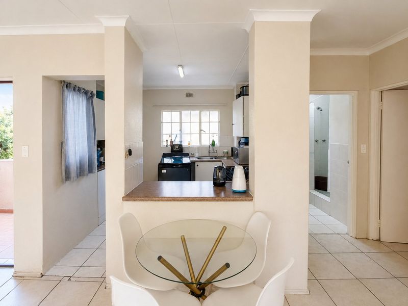 Sunny Eden Glen 1st floor apartment with open plan living! - Photo 3