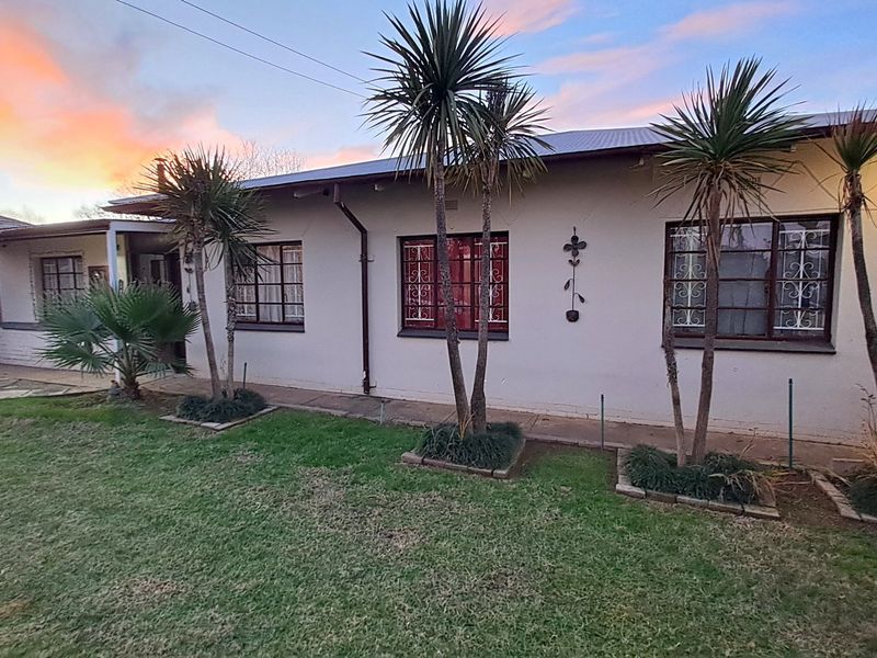 Family favourite home with flatlet in Wilgehof, Bloemfontein - Photo 2
