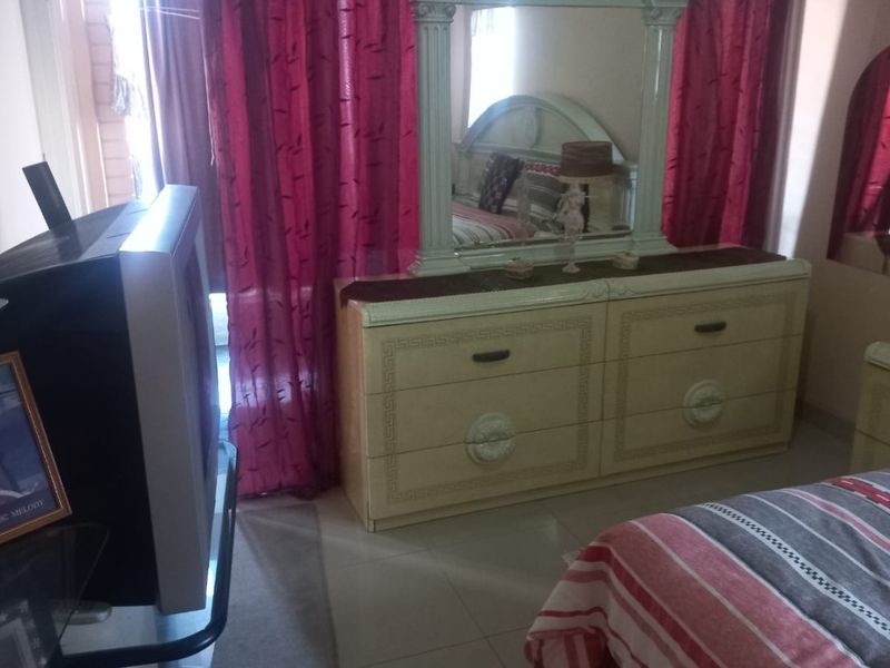 Two-Bedroom Share block Flat for Sale | Secure Complex  - Photo 6