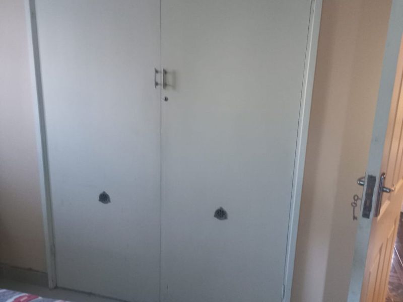 Two-Bedroom Share block Flat for Sale | Secure Complex  - Photo 8