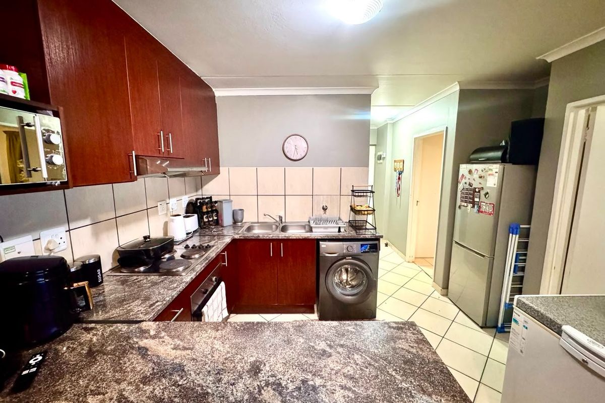 Ground floor 2 bedroom apartment for sale - Photo 4
