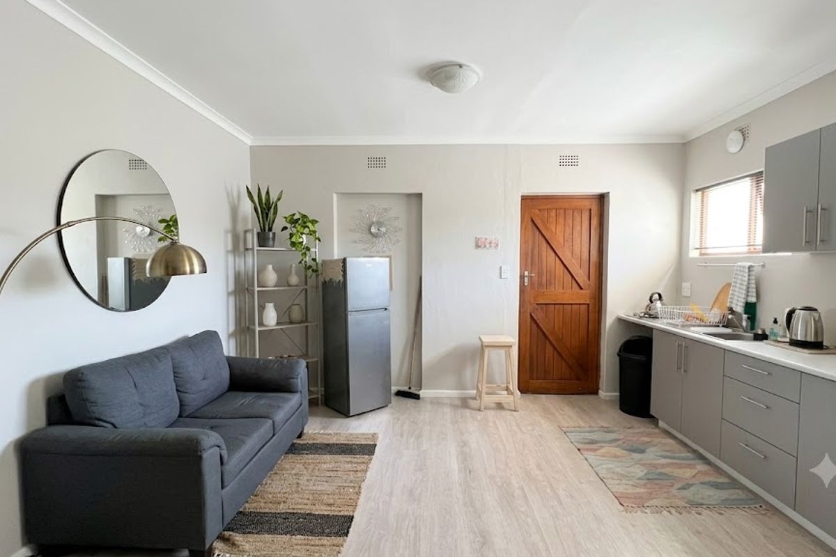 One bedroom garden cottage to let - Photo 3