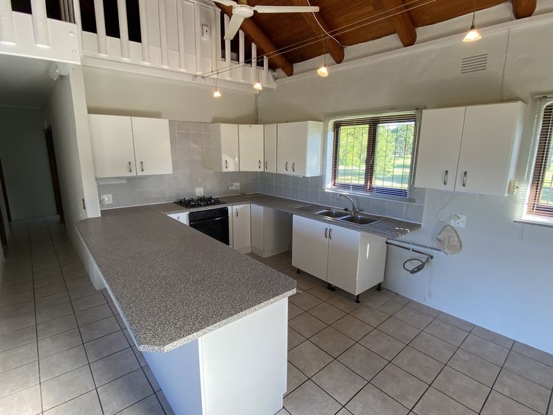 3 Bedroom  House in a Tranquil Country Setting - Photo 7
