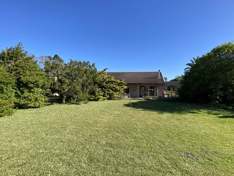 3 Bedroom  House in a Tranquil Country Setting - Photo 3
