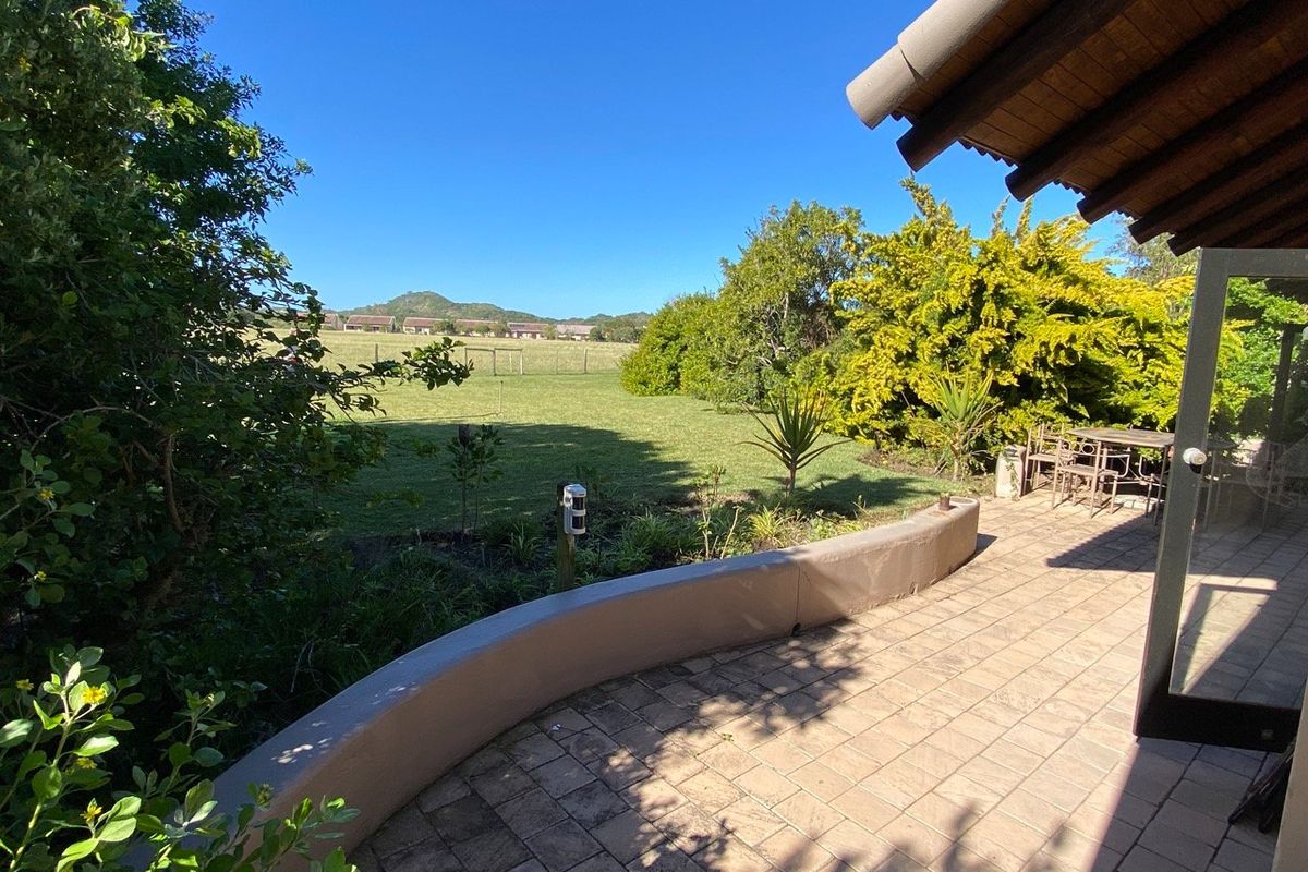 3 Bedroom  House in a Tranquil Country Setting - Photo 2