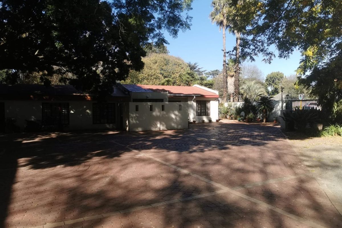 Cozy 1 Bed 1 bathroom cottage in Bedfordview - Photo 2