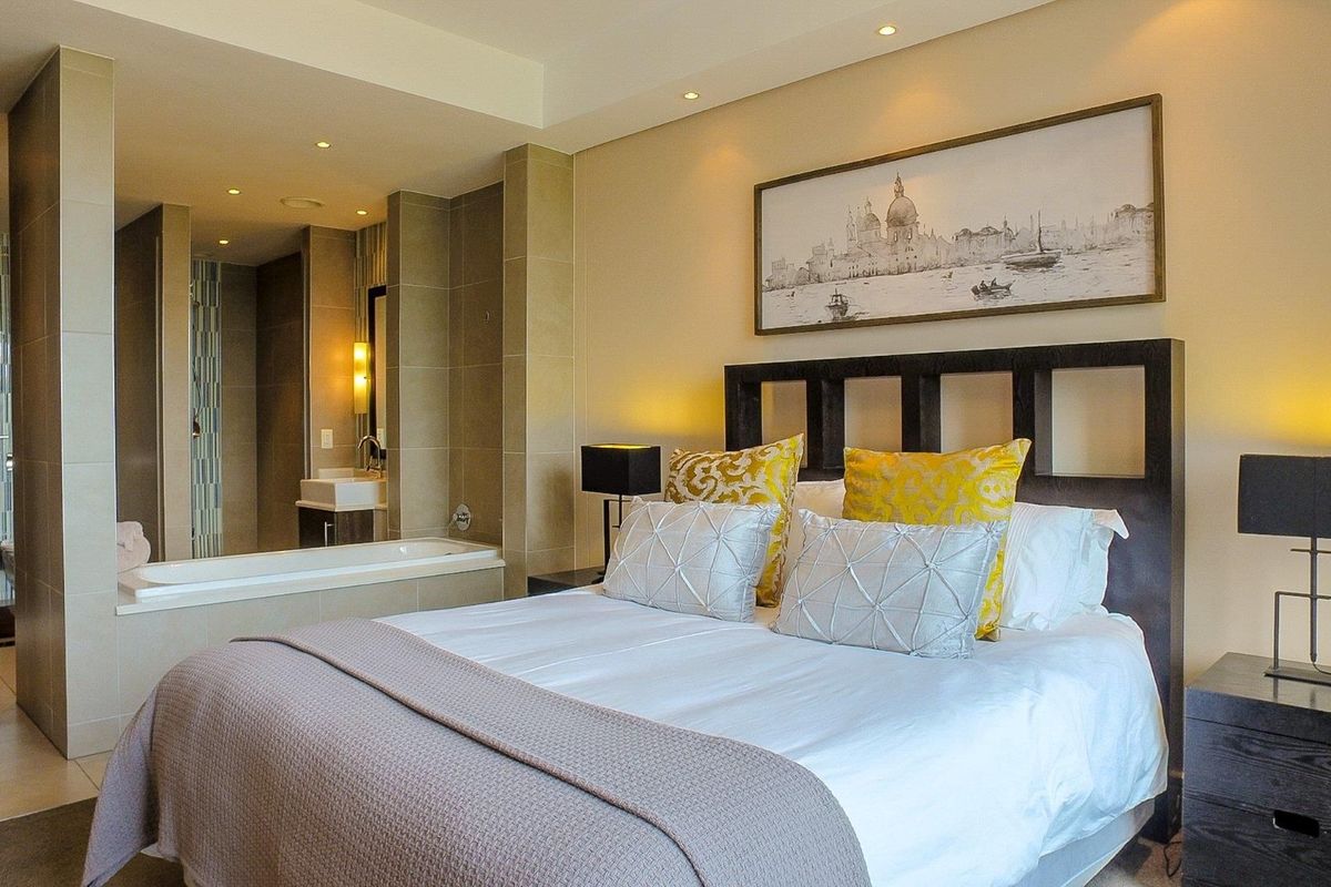 Prime Investment Opportunity | Tenant in Place | Luxury Living Above Bedford Centre - Photo 3