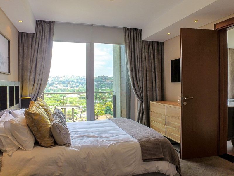 Prime Investment Opportunity | Tenant in Place | Luxury Living Above Bedford Centre - Photo 9