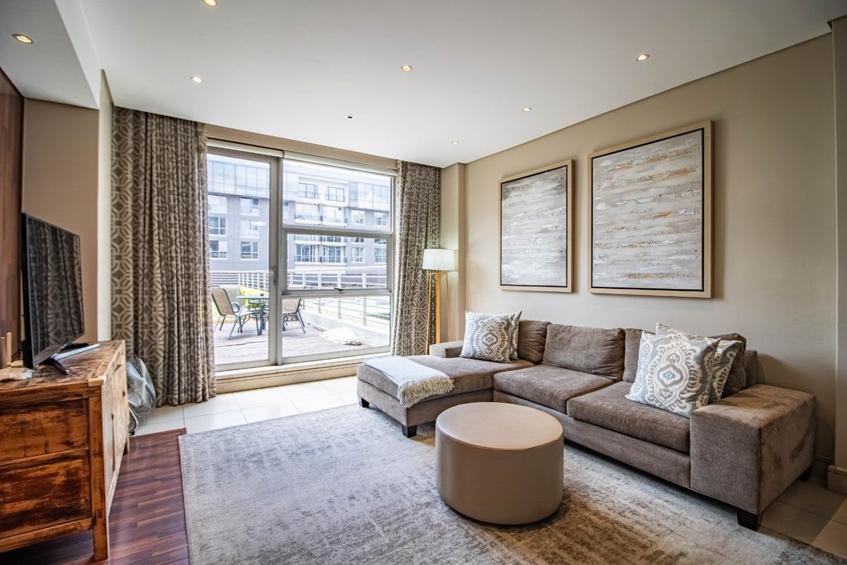 Stylish Fully Furnished Garden Apartment | Exceptional Investment Opportunity with Tenant in Place - Photo 5