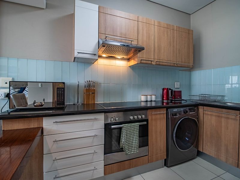 Stylish Fully Furnished Garden Apartment | Exceptional Investment Opportunity with Tenant in Place - Photo 4