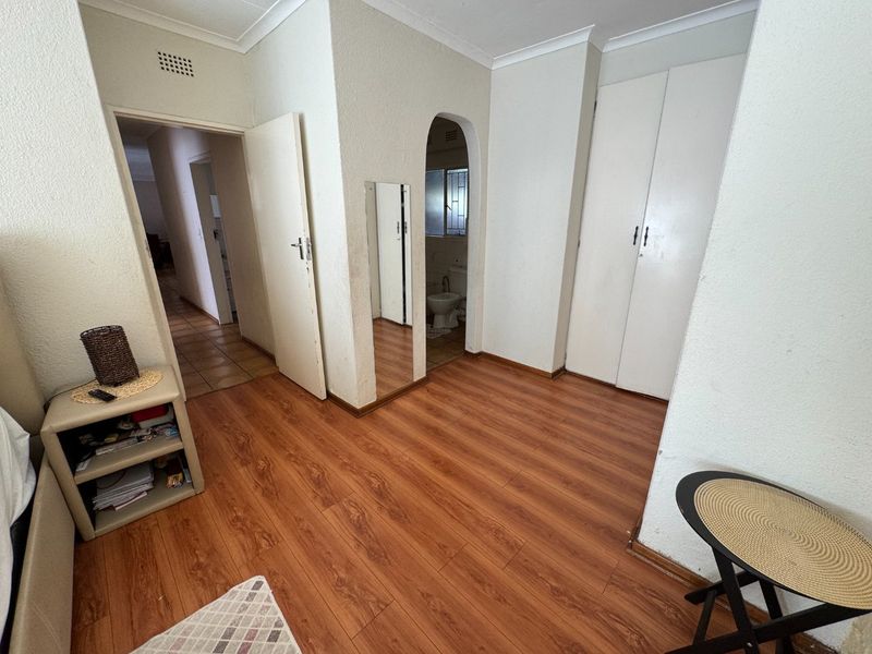 Spacious Family Home with Excellent Features - Photo 10