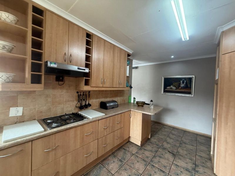 Charming Home in the Green Area Secunda - Photo 8