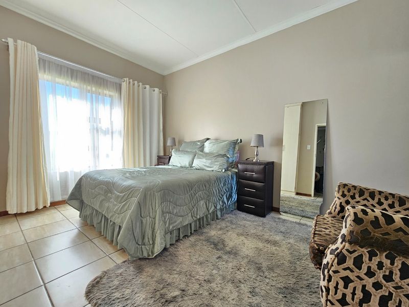 Modern Secure 3-Bedroom Home in Terra Nova - Photo 9