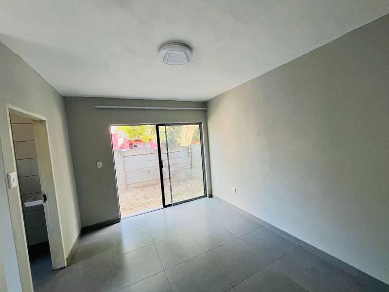 Granny Bachelor flat for rent in Illiondale, Edenvale - Photo 6