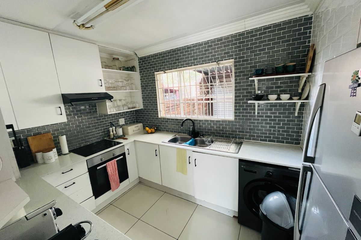 3 bedrooom  townhouse for sale in Buccleuch - Photo 2