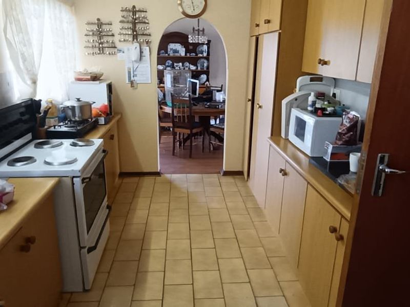 Spacious Family Home with Flatlet & Pool Awaits - Photo 10