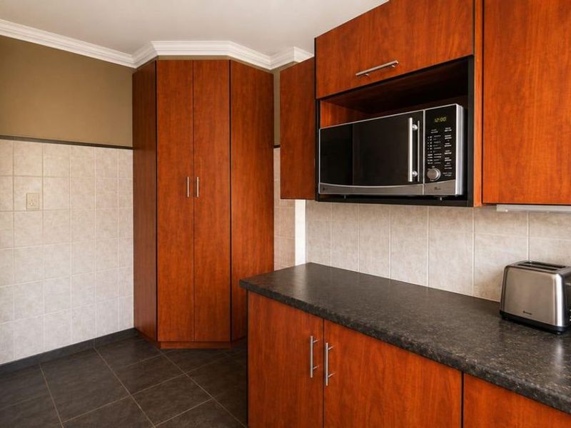 3 BEDROOM HOUSE IN FLAMWOOD - Photo 5