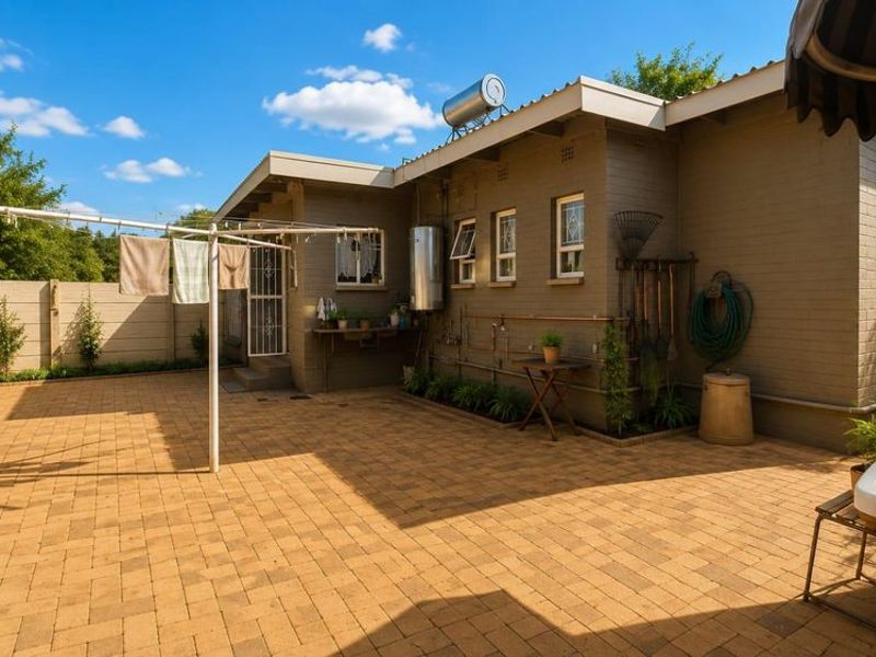 3 BEDROOM HOUSE IN FLAMWOOD - Photo 8