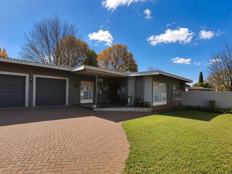 3 BEDROOM HOUSE IN FLAMWOOD - Photo 2